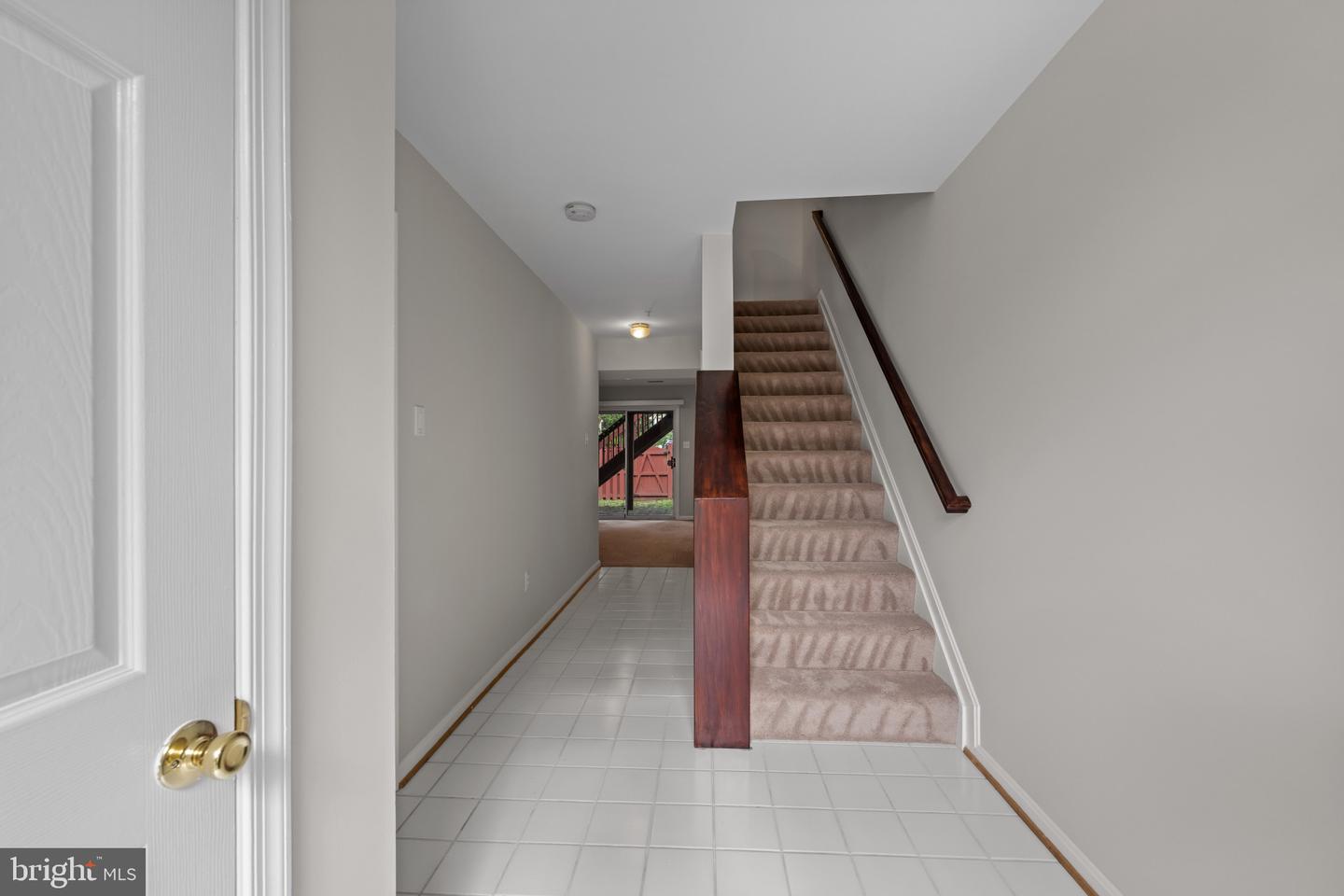 6123 Silver Arrows Way Property Photo 4