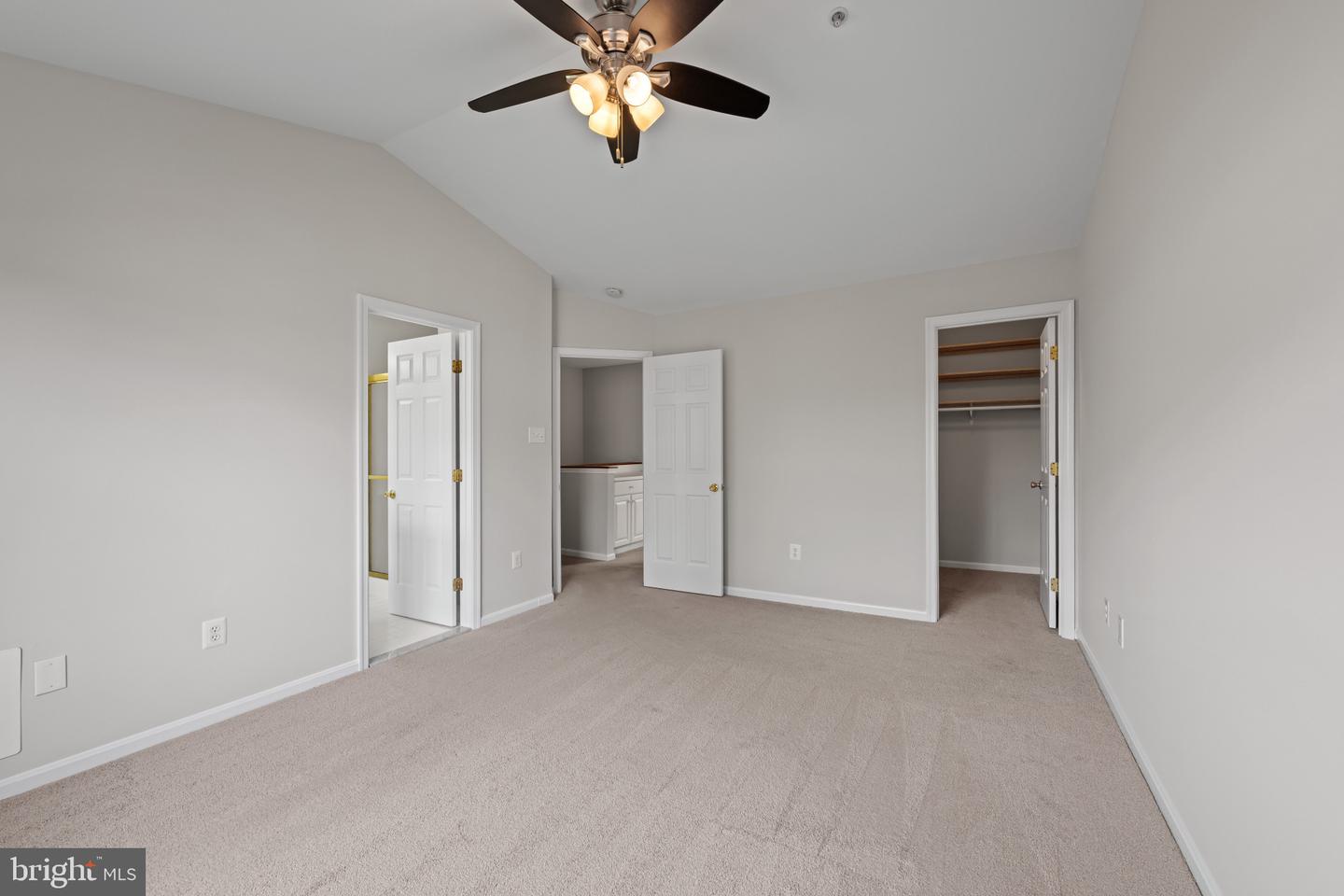 6123 Silver Arrows Way Property Photo 14