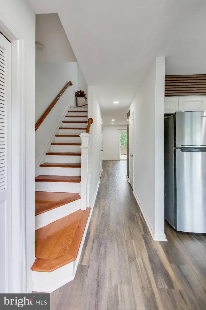 5875 Rowanberry Dr #br 35 Property Photo 4