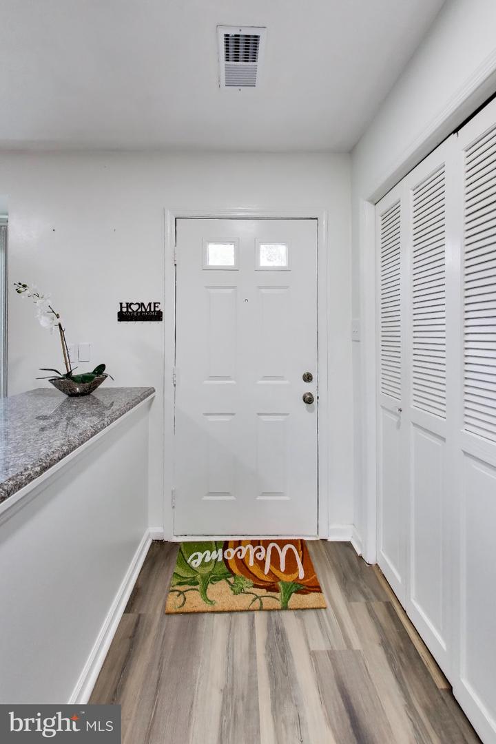 5875 Rowanberry Dr #br 35 Property Photo 5