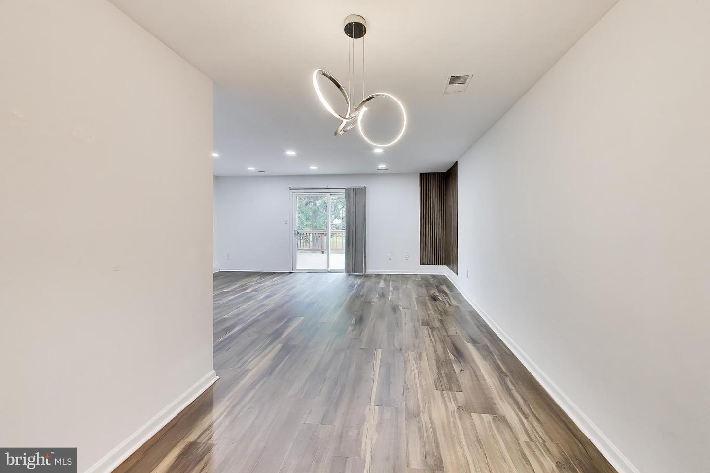5875 Rowanberry Dr #br 35 Property Photo 10