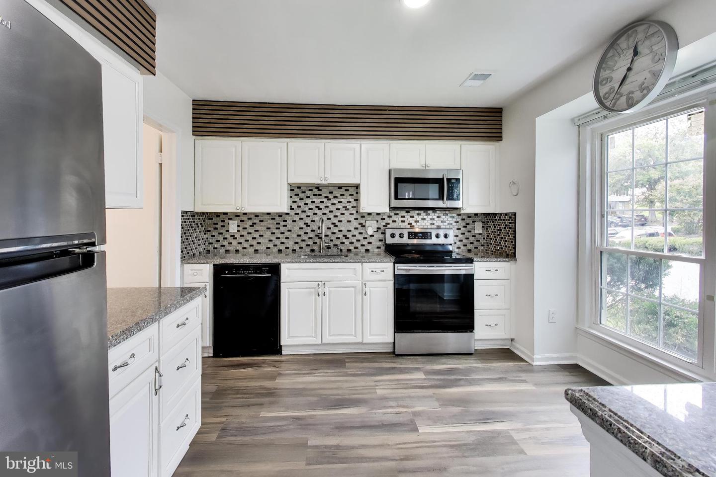 5875 Rowanberry Dr #br 35 Property Photo 11
