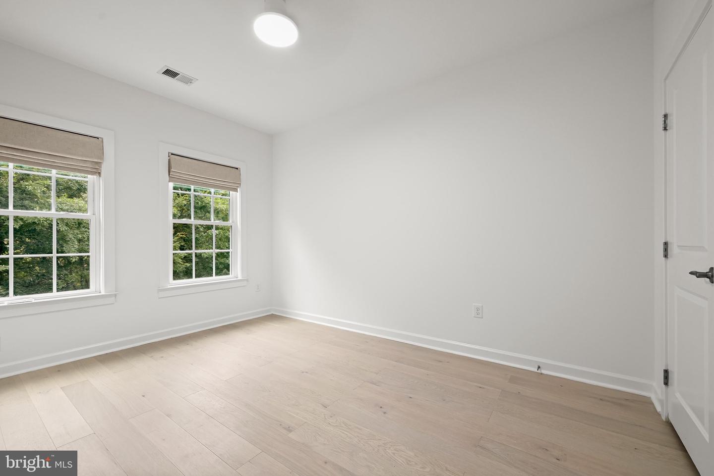 8120 Westside Blvd Property Photo 37
