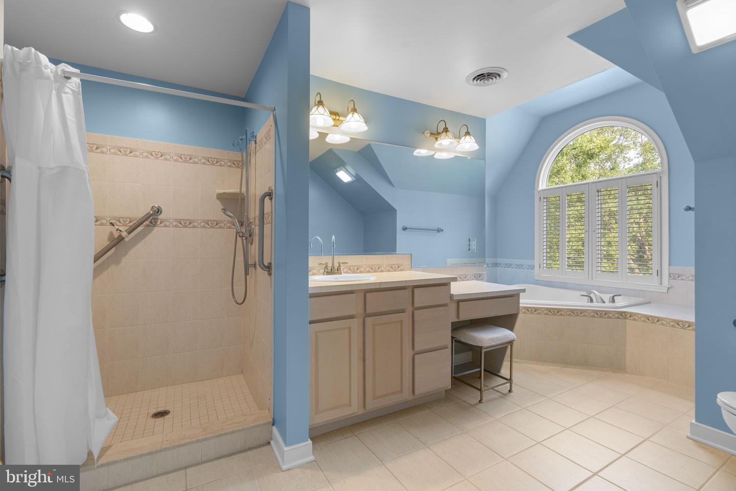 11210 Shadowmere Mews Property Photo 36