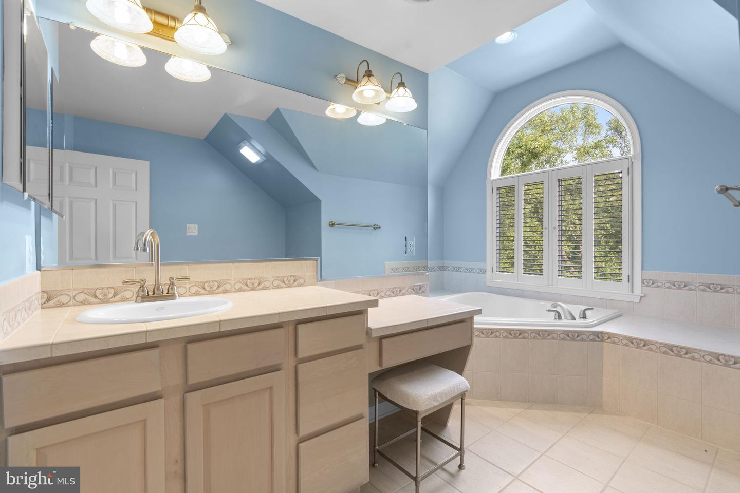 11210 Shadowmere Mews Property Photo 37