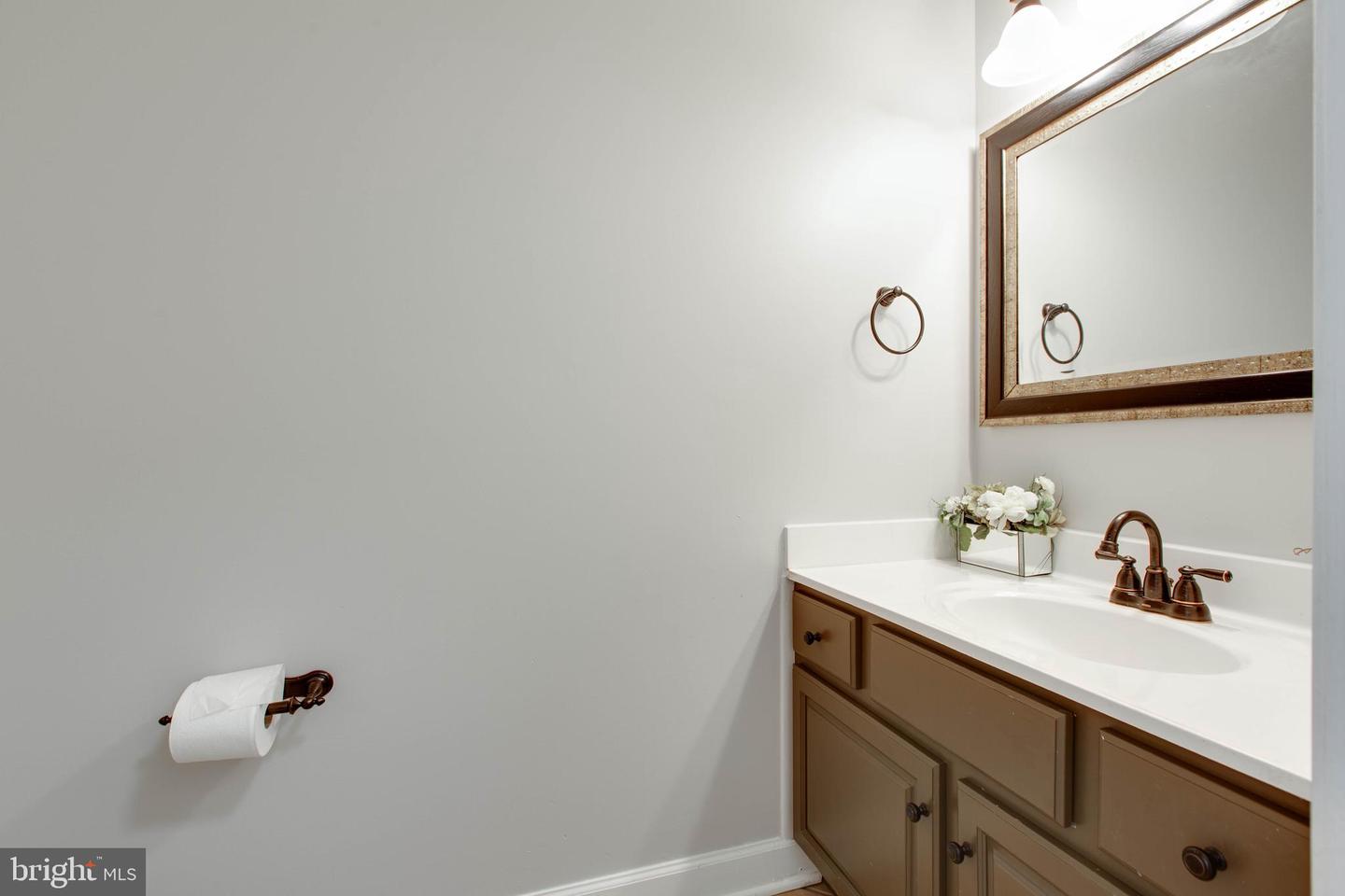 2874 Thornbrook Rd Property Photo 25