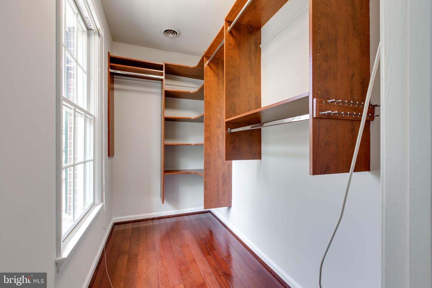 2874 Thornbrook Rd Property Photo 44