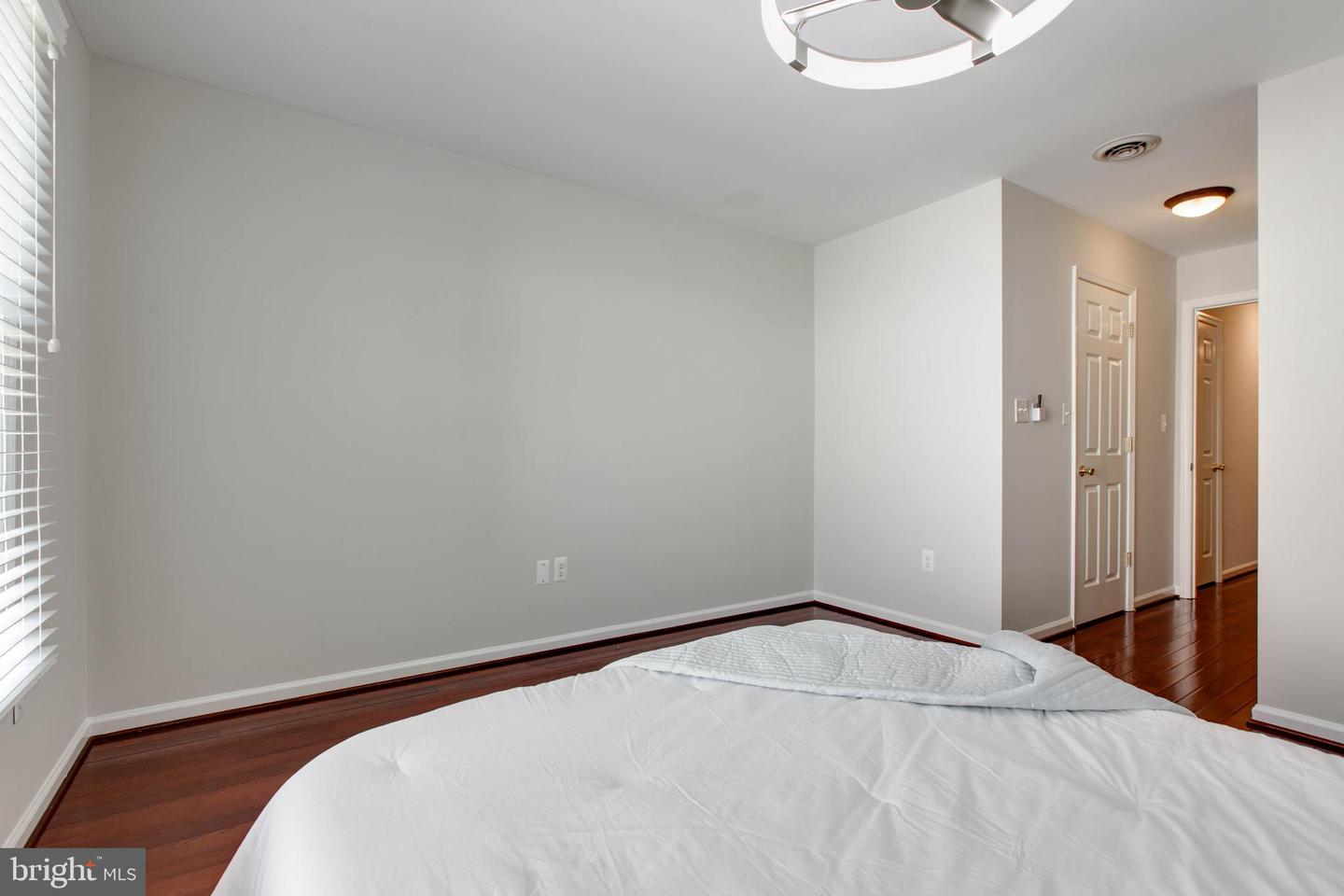 2874 Thornbrook Rd Property Photo 54