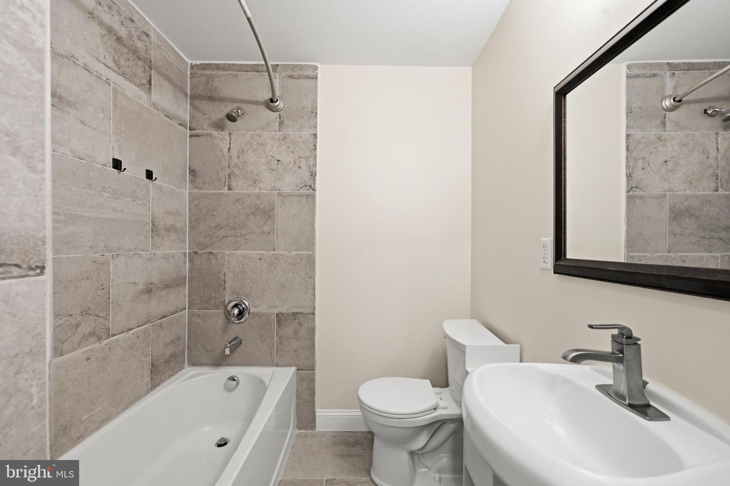 8421 W Grove Rd W Property Photo 21