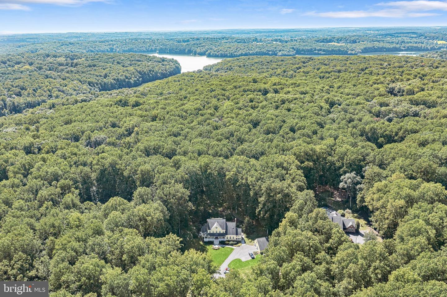 13767 Lakeside Dr Property Photo 3