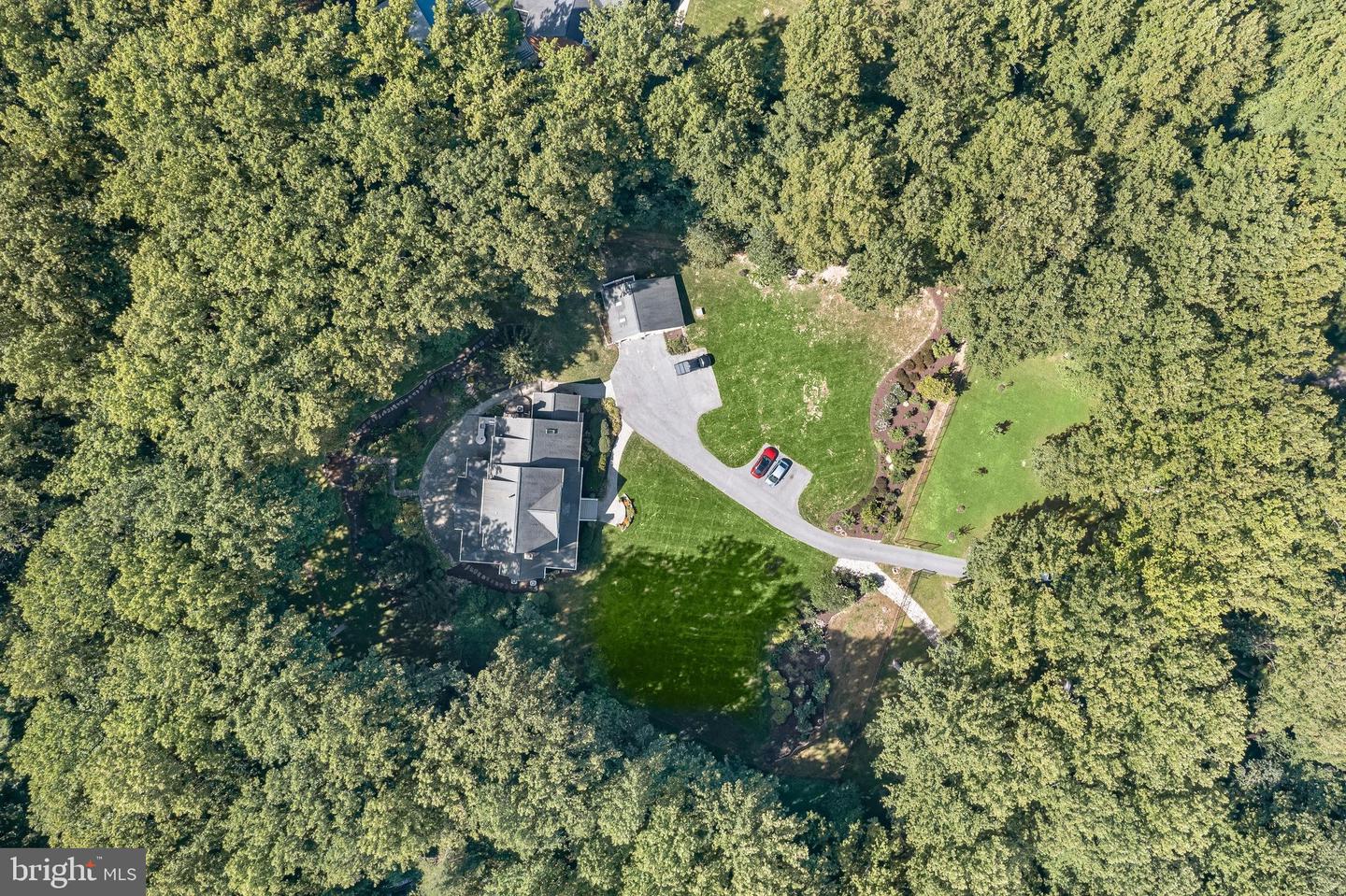 13767 Lakeside Dr Property Photo 5