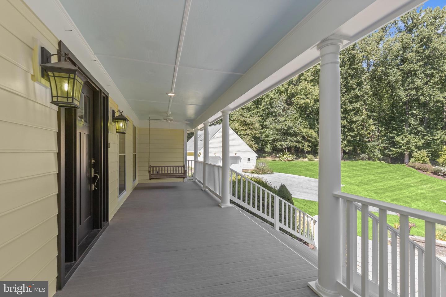 13767 Lakeside Dr Property Photo 11