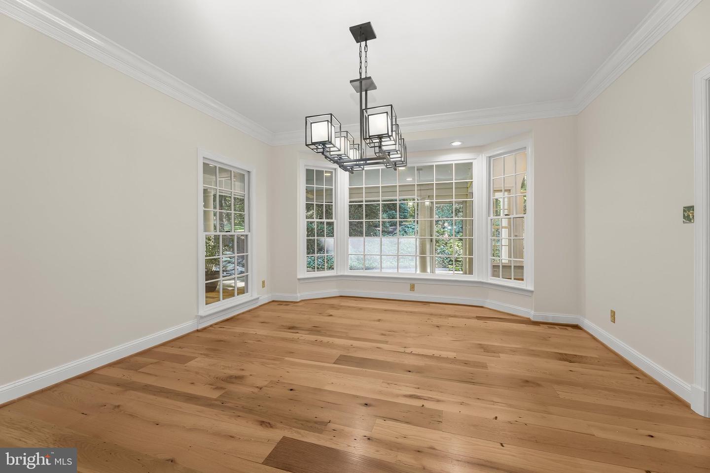 13767 Lakeside Dr Property Photo 24