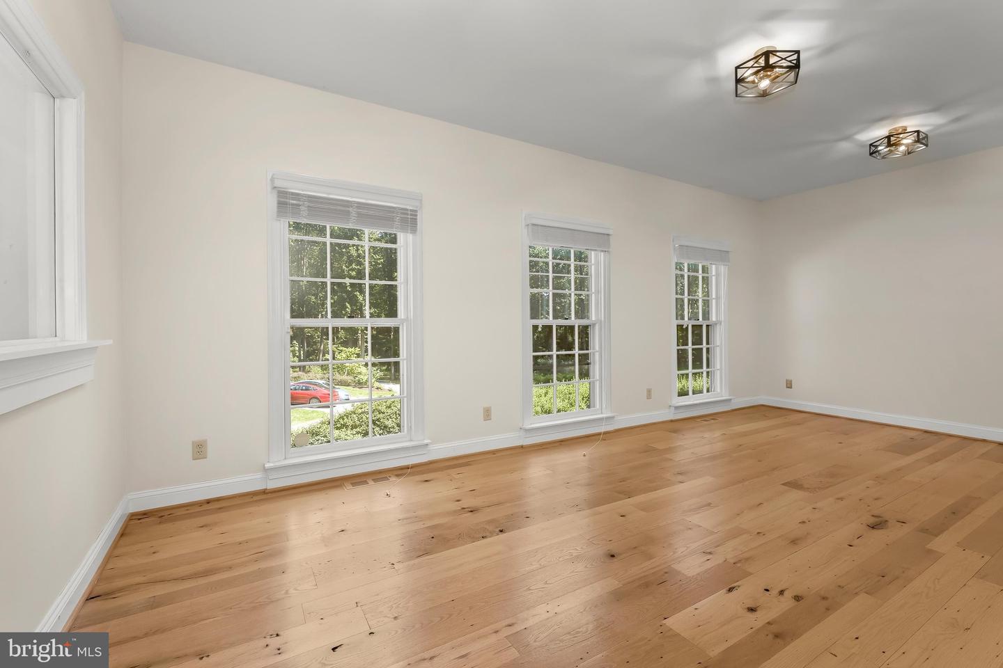 13767 Lakeside Dr Property Photo 46