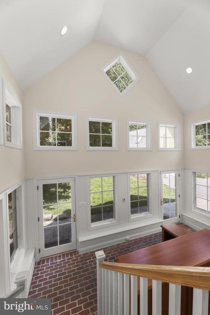 13767 Lakeside Dr Property Photo 51
