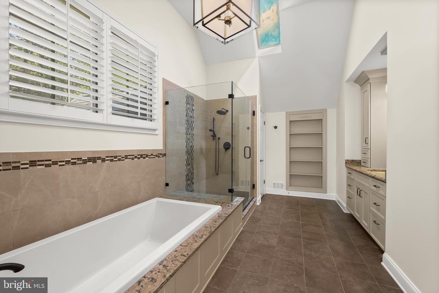 13767 Lakeside Dr Property Photo 62