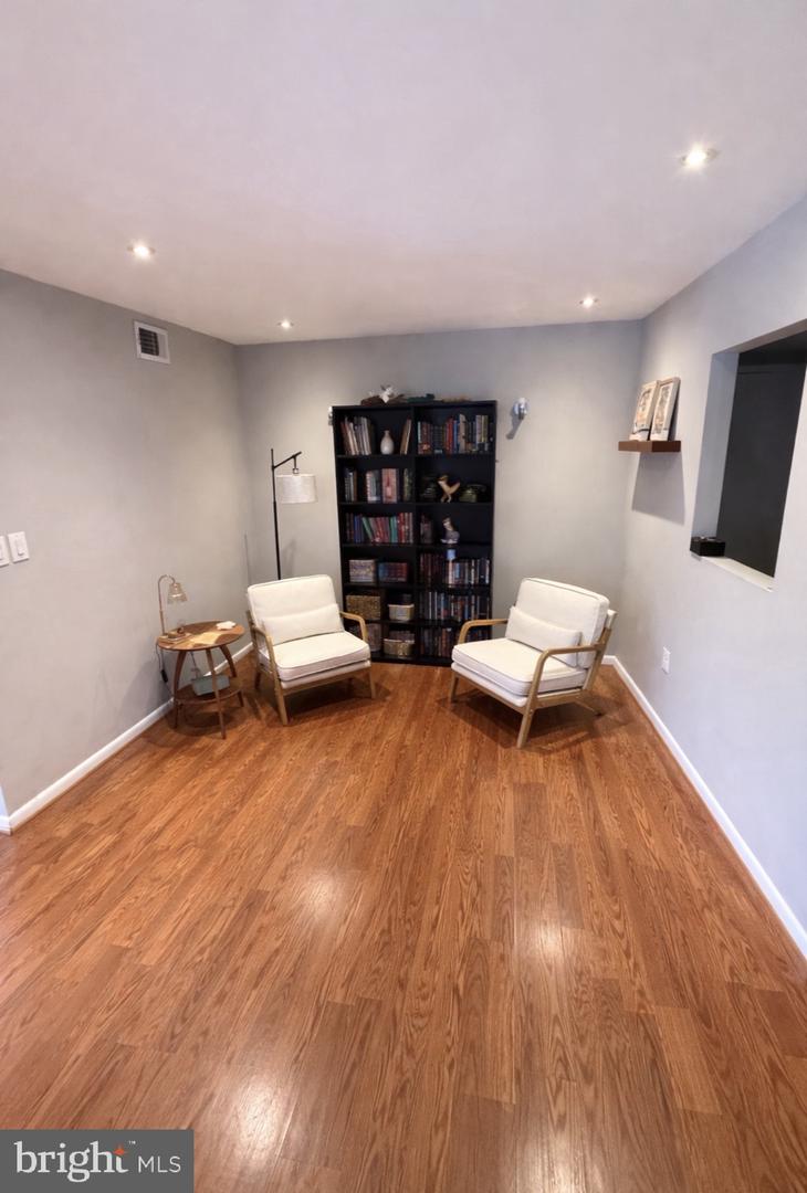 9647 Whiteacre Rd #a3 Property Photo 8