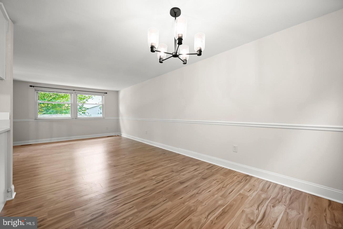 5435 The Bridle Path Property Photo 7