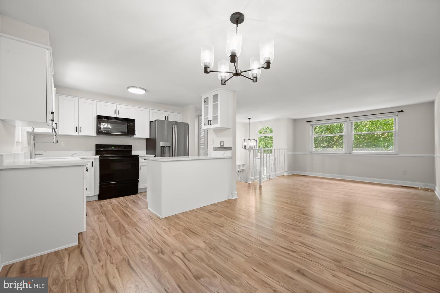 5435 The Bridle Path Property Photo 8