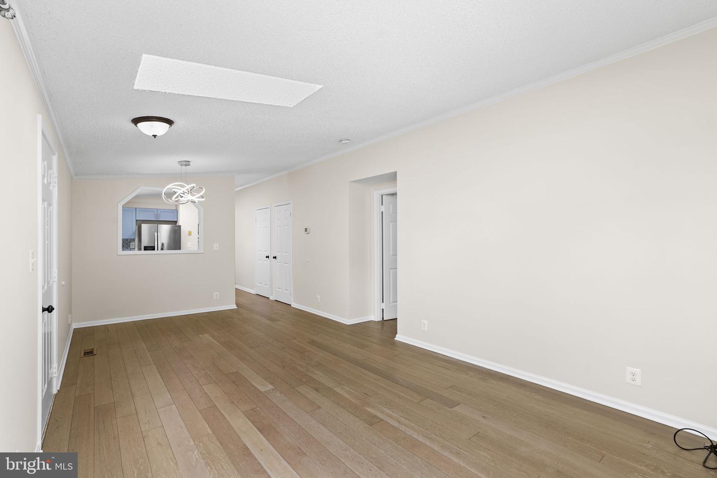 8902 Josephs Coat Ct Property Photo 5