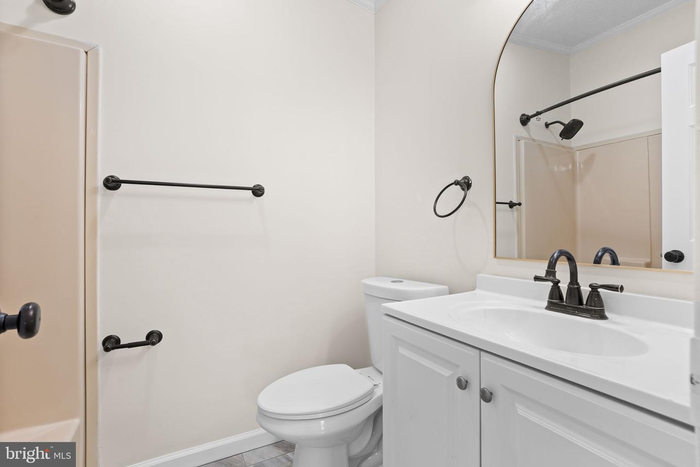 8902 Josephs Coat Ct Property Photo 18