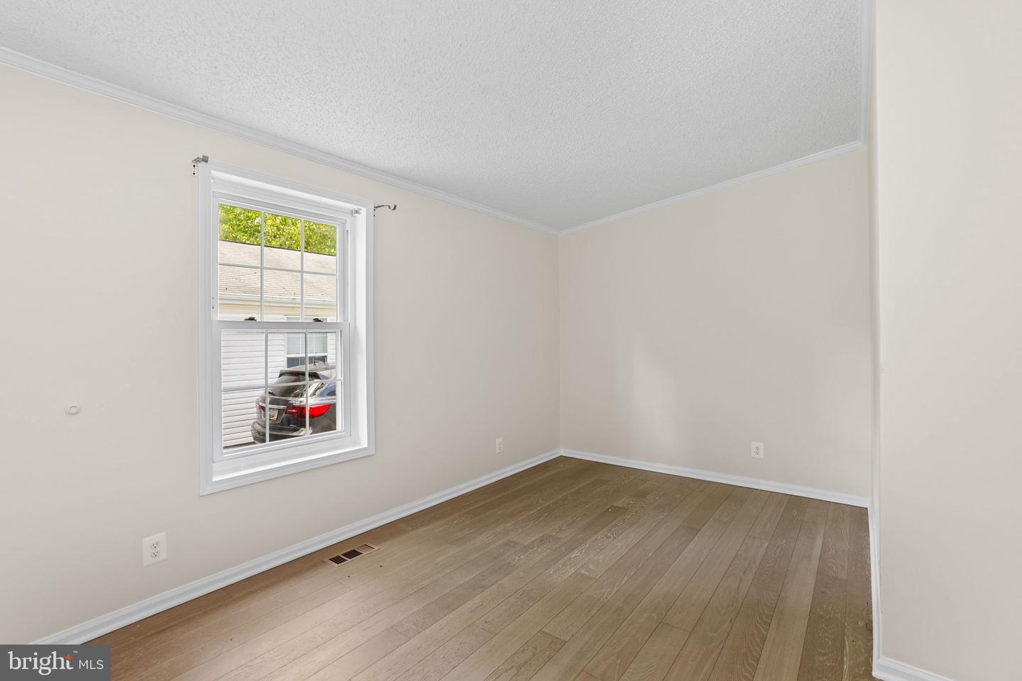 8902 Josephs Coat Ct Property Photo 20