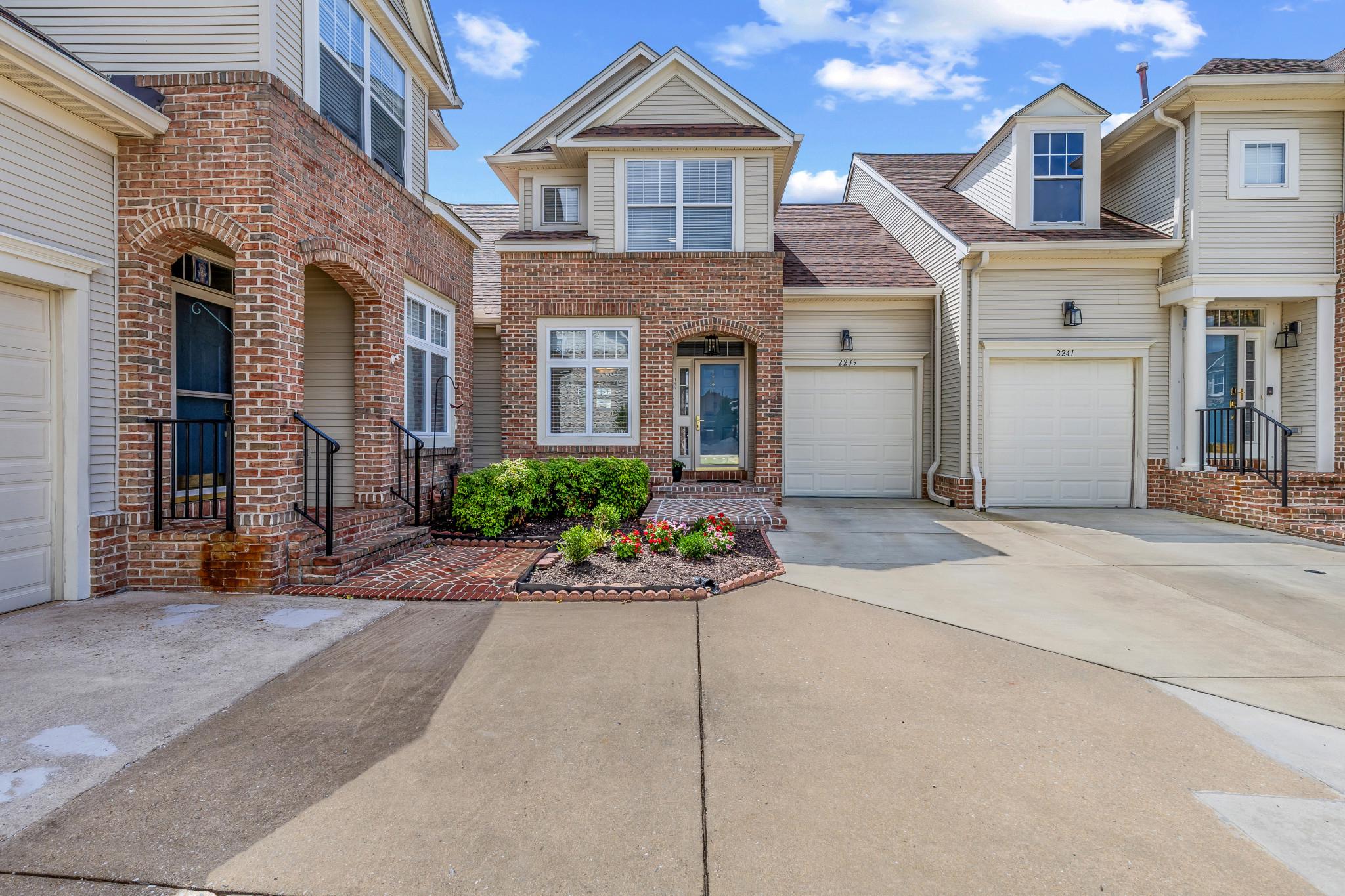 2239 Merion Pond Property Photo 1