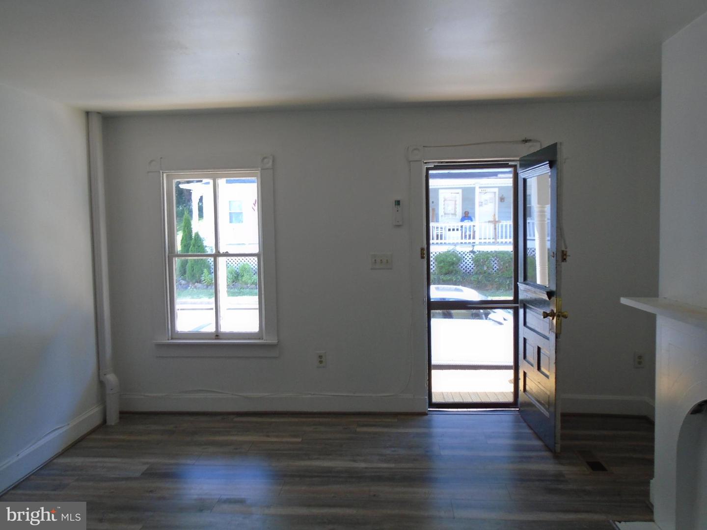 8488 Main St Property Photo 4
