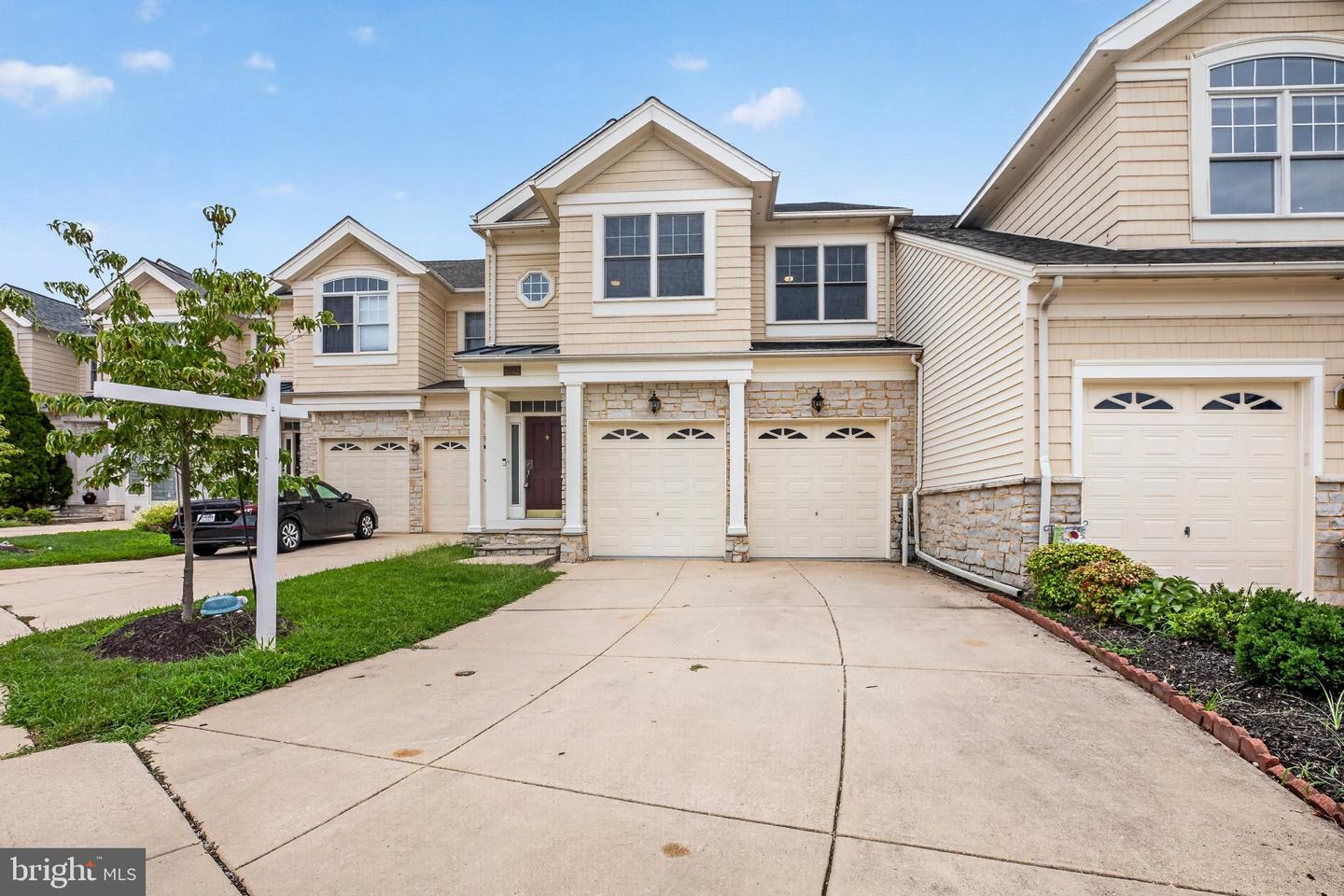 8702 TIMBER OAK LN