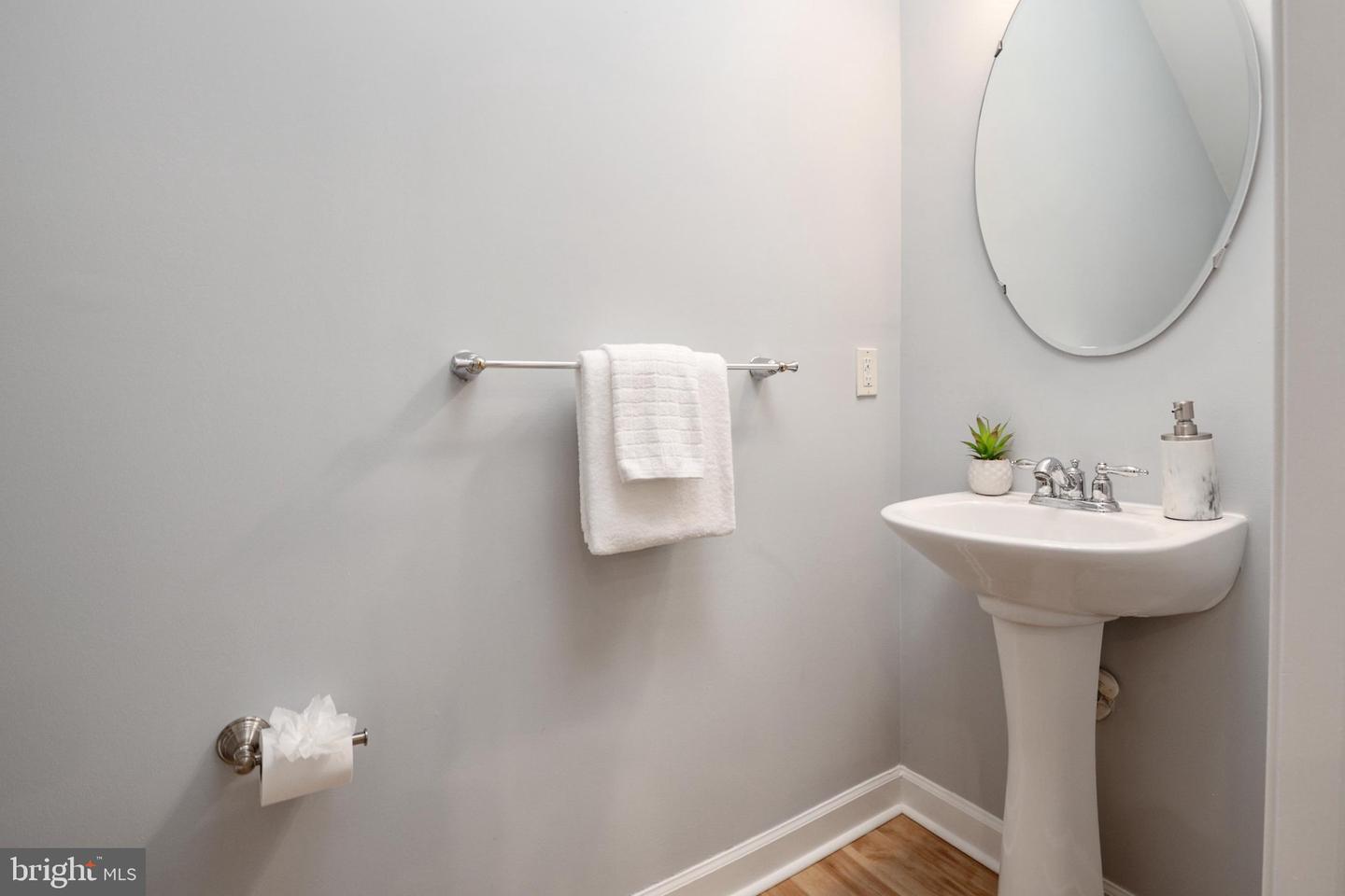 7214 Elkridge Crossing Way Property Photo 18