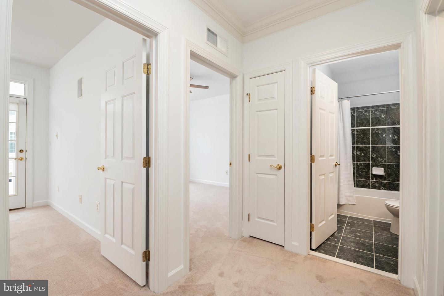 7214 Elkridge Crossing Way Property Photo 27