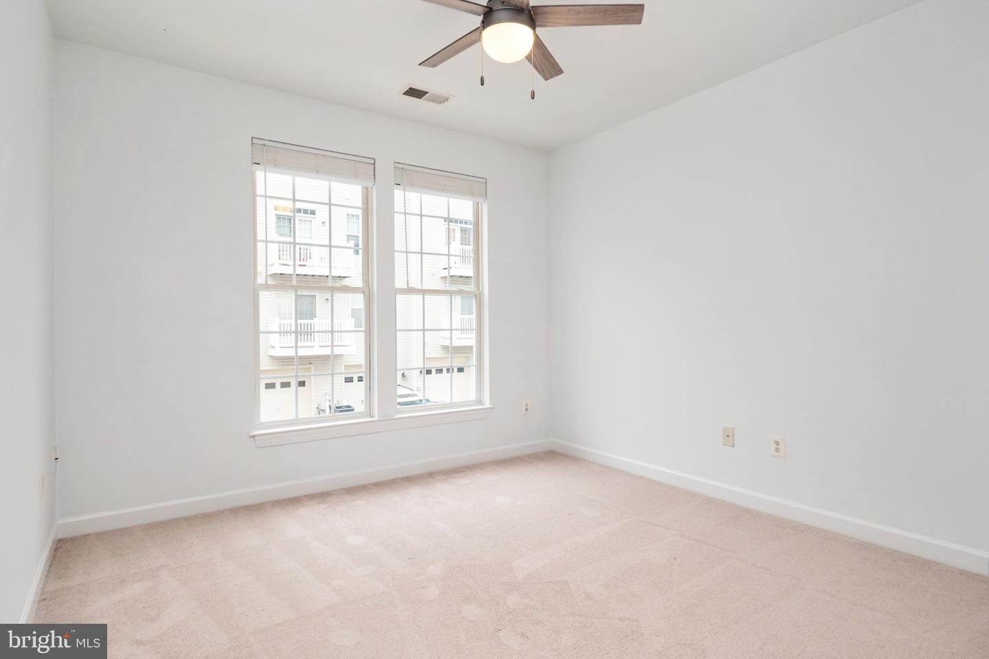 7214 Elkridge Crossing Way Property Photo 32