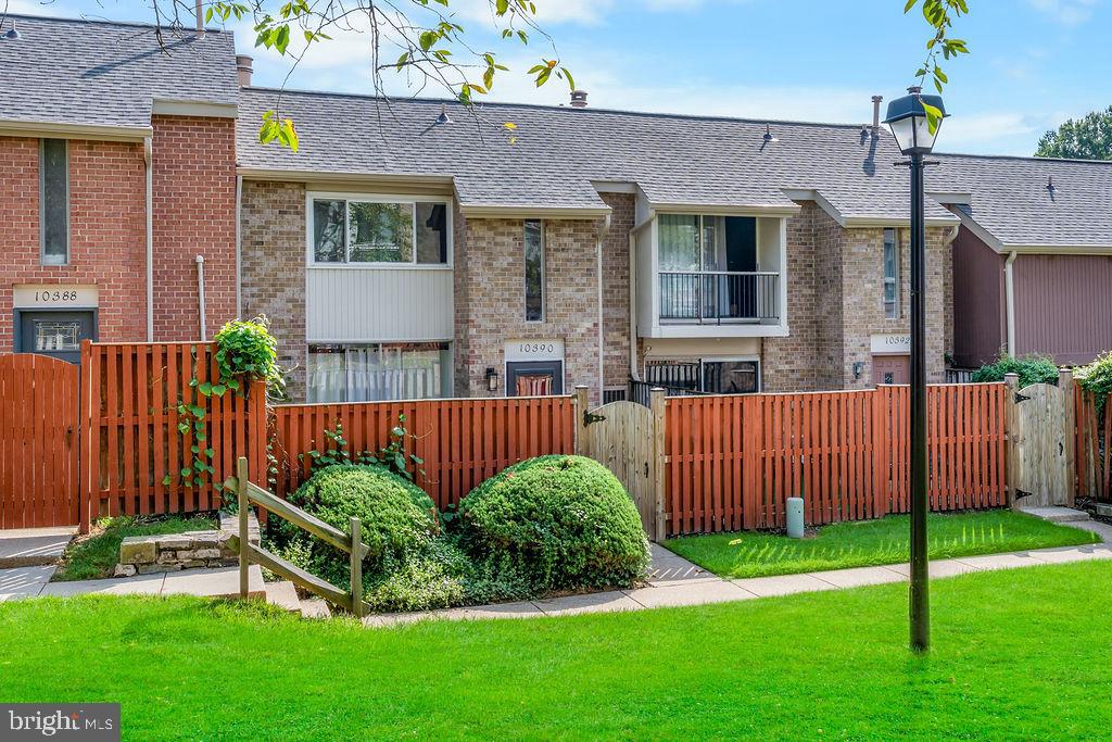 10390 Faulkner Ridge Cir #4-8 Property Photo 2
