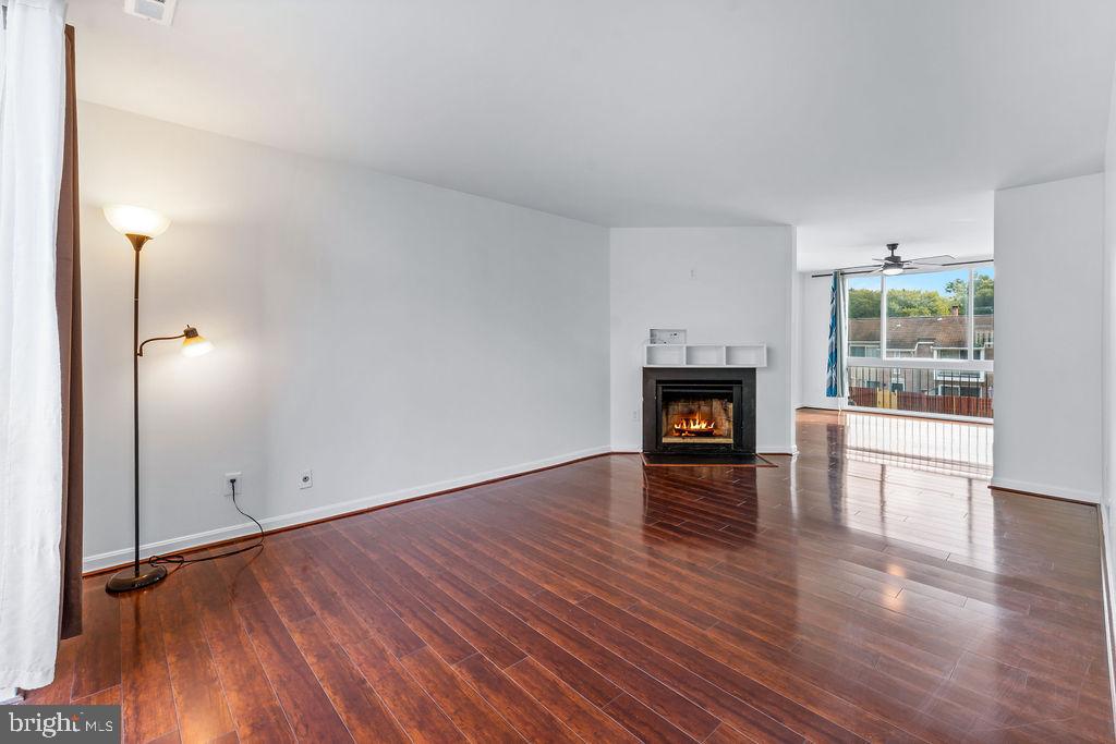10390 Faulkner Ridge Cir #4-8 Property Photo 5