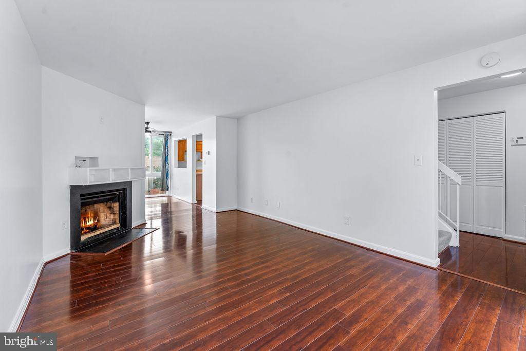 10390 Faulkner Ridge Cir #4-8 Property Photo 6