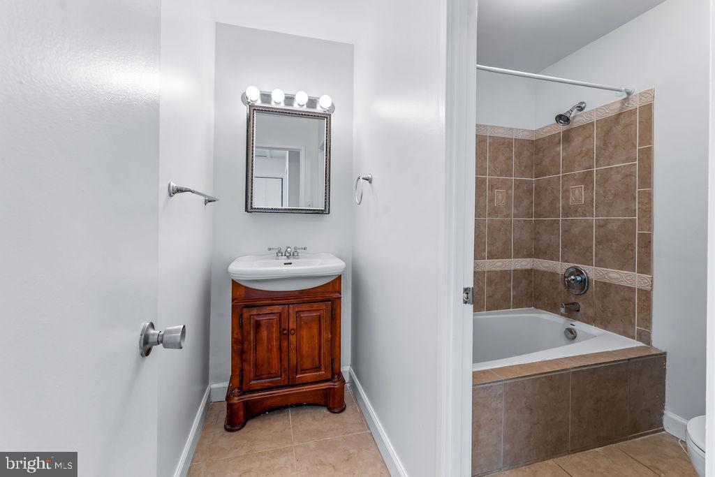 10390 Faulkner Ridge Cir #4-8 Property Photo 15