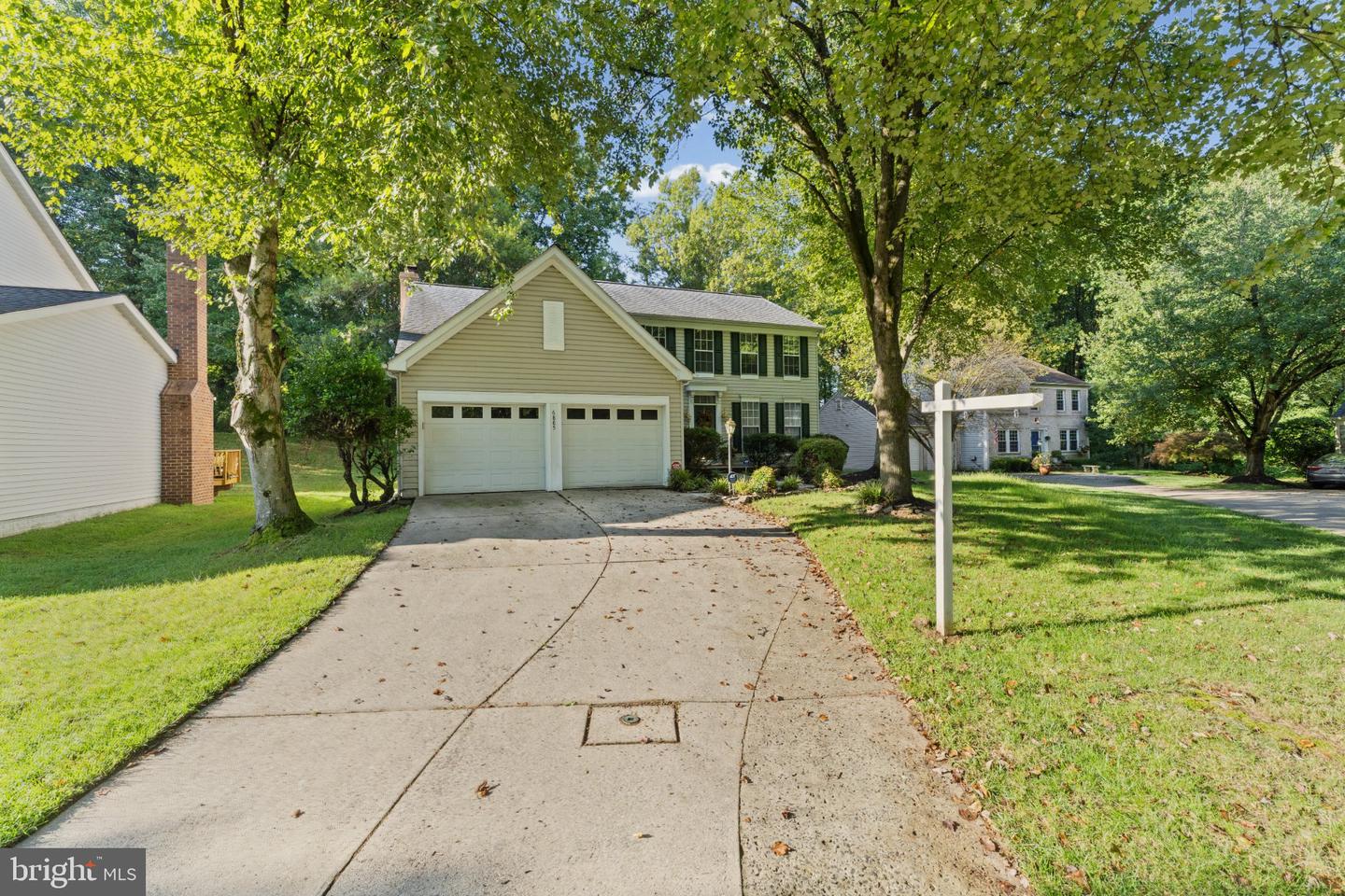 6885 Caravan Ct Property Photo 2
