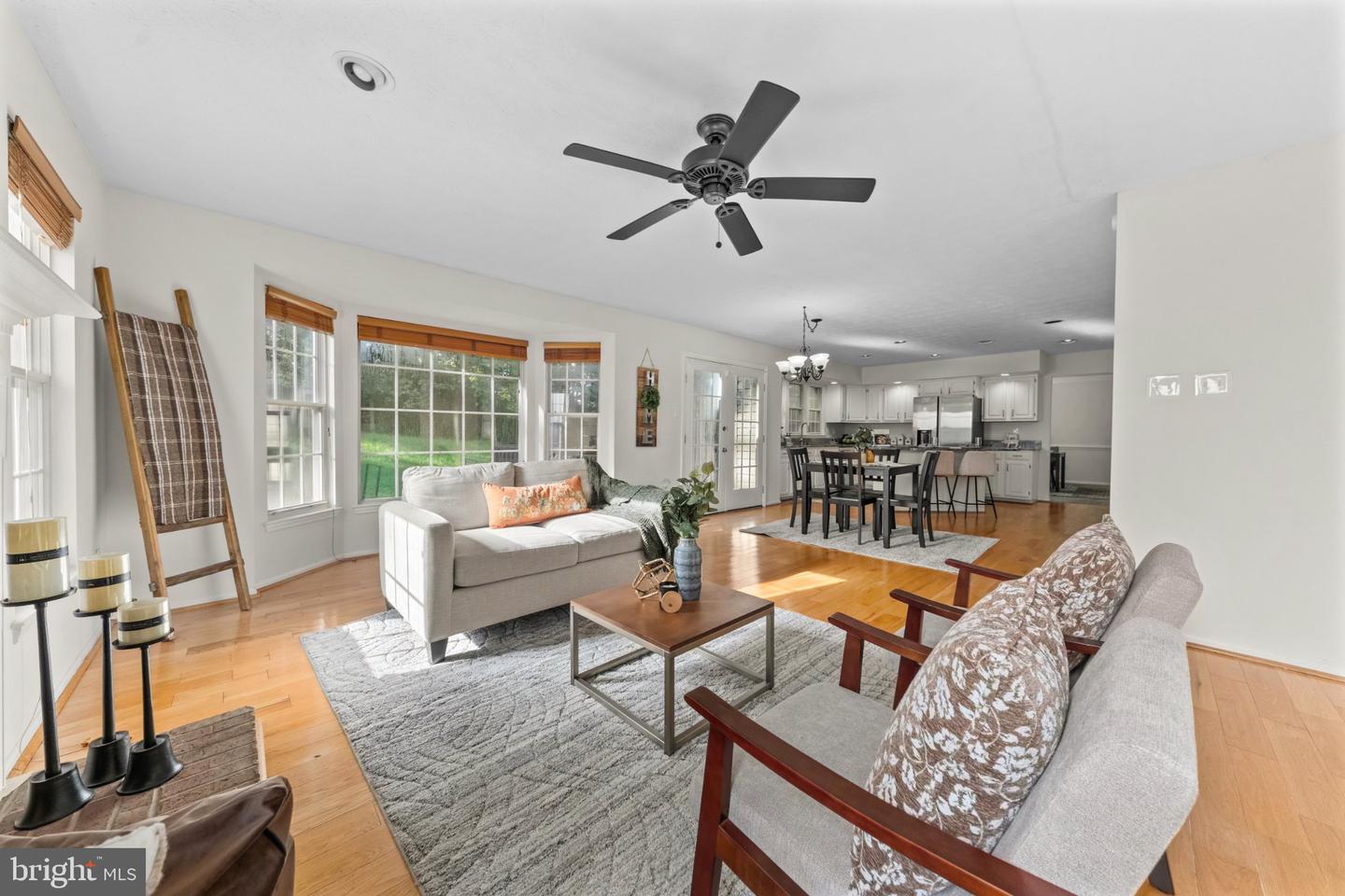 6885 Caravan Ct Property Photo 16