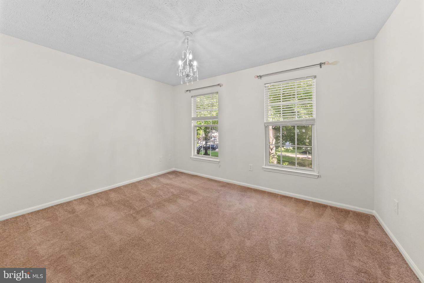 6885 Caravan Ct Property Photo 23