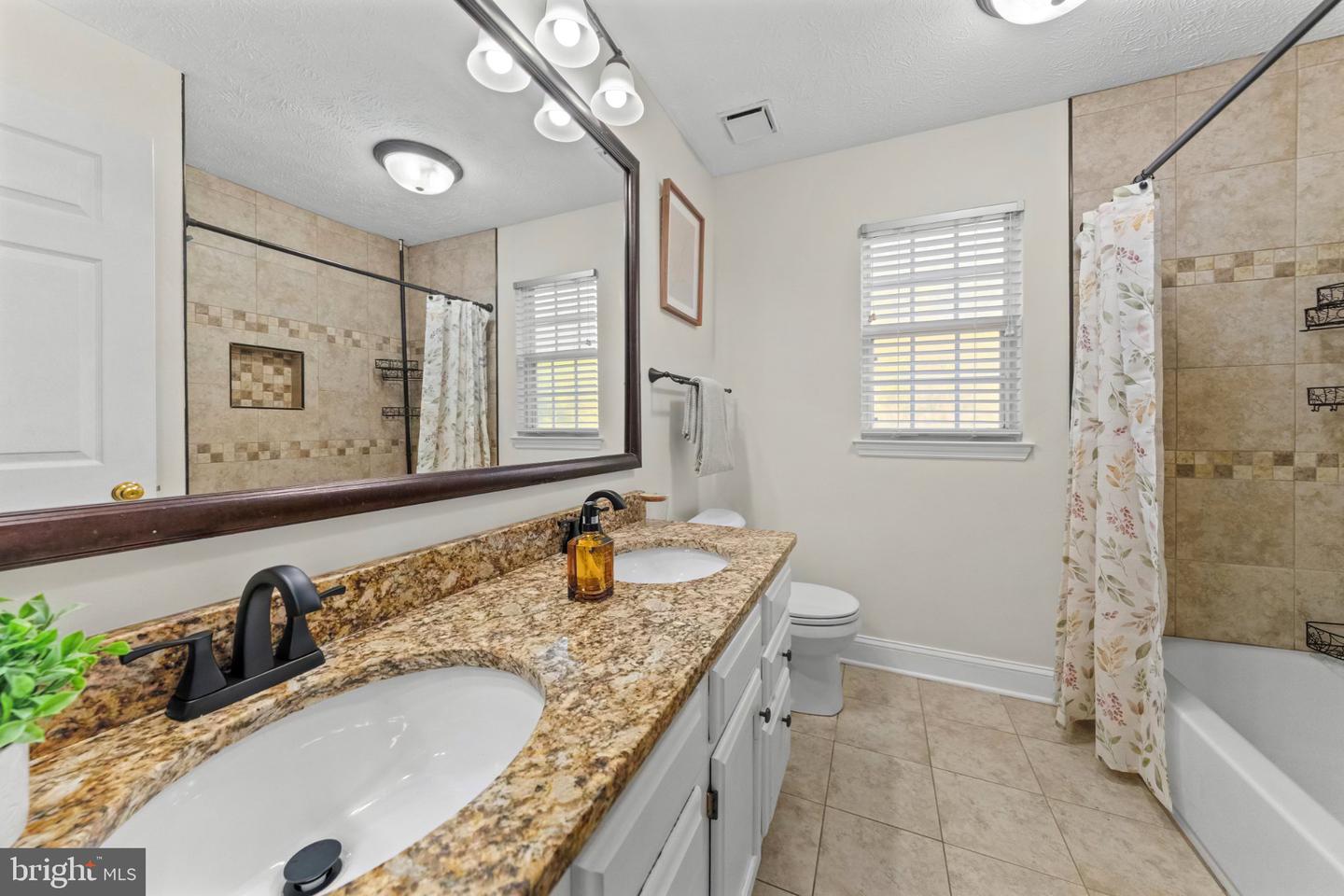 6885 Caravan Ct Property Photo 26