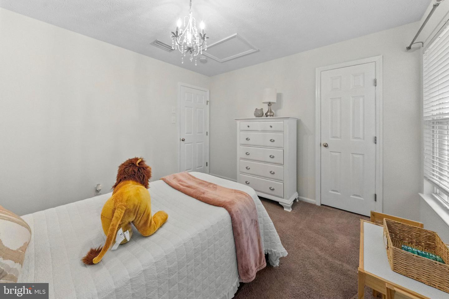 6885 Caravan Ct Property Photo 29