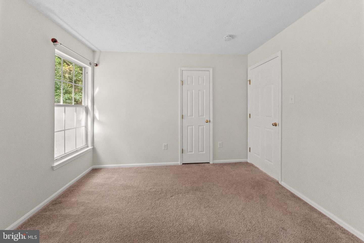 6885 Caravan Ct Property Photo 32