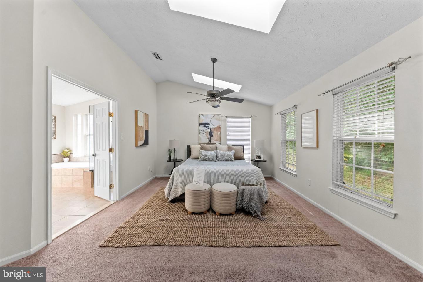 6885 Caravan Ct Property Photo 34