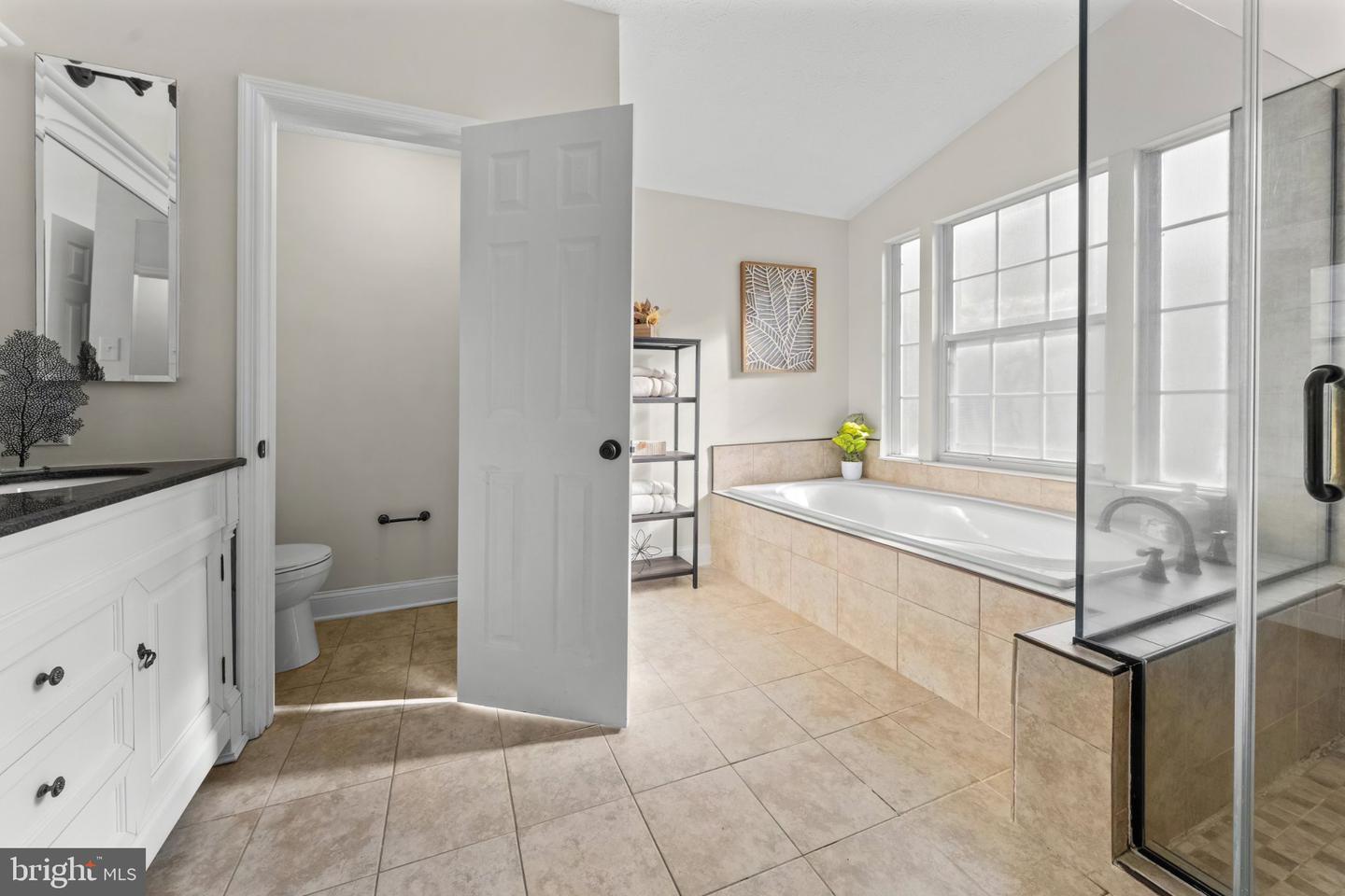 6885 Caravan Ct Property Photo 37