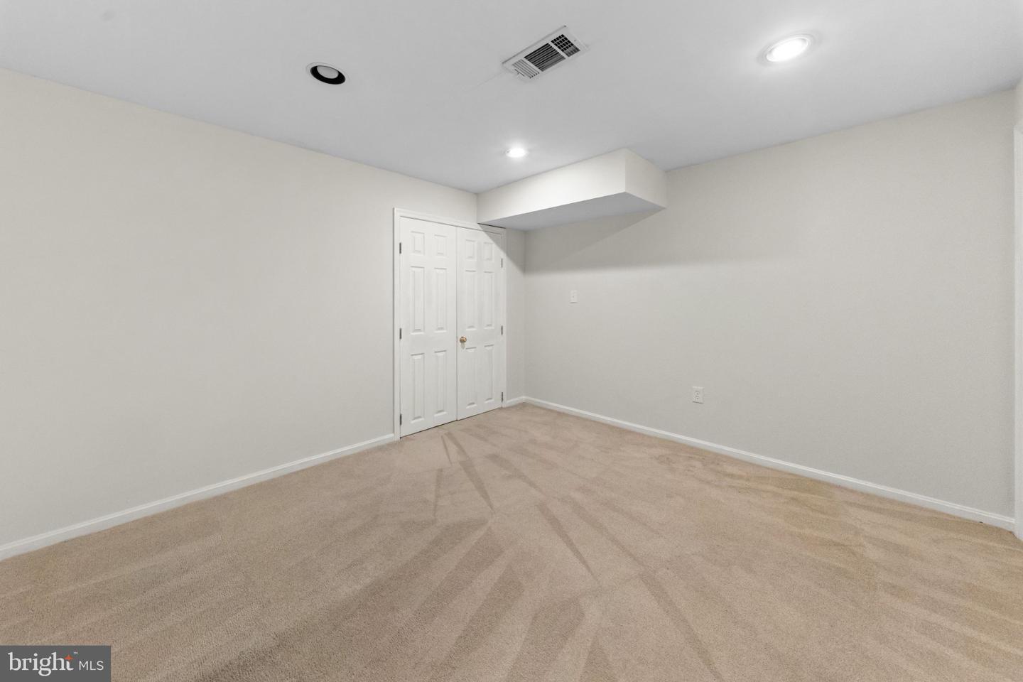 6885 Caravan Ct Property Photo 42