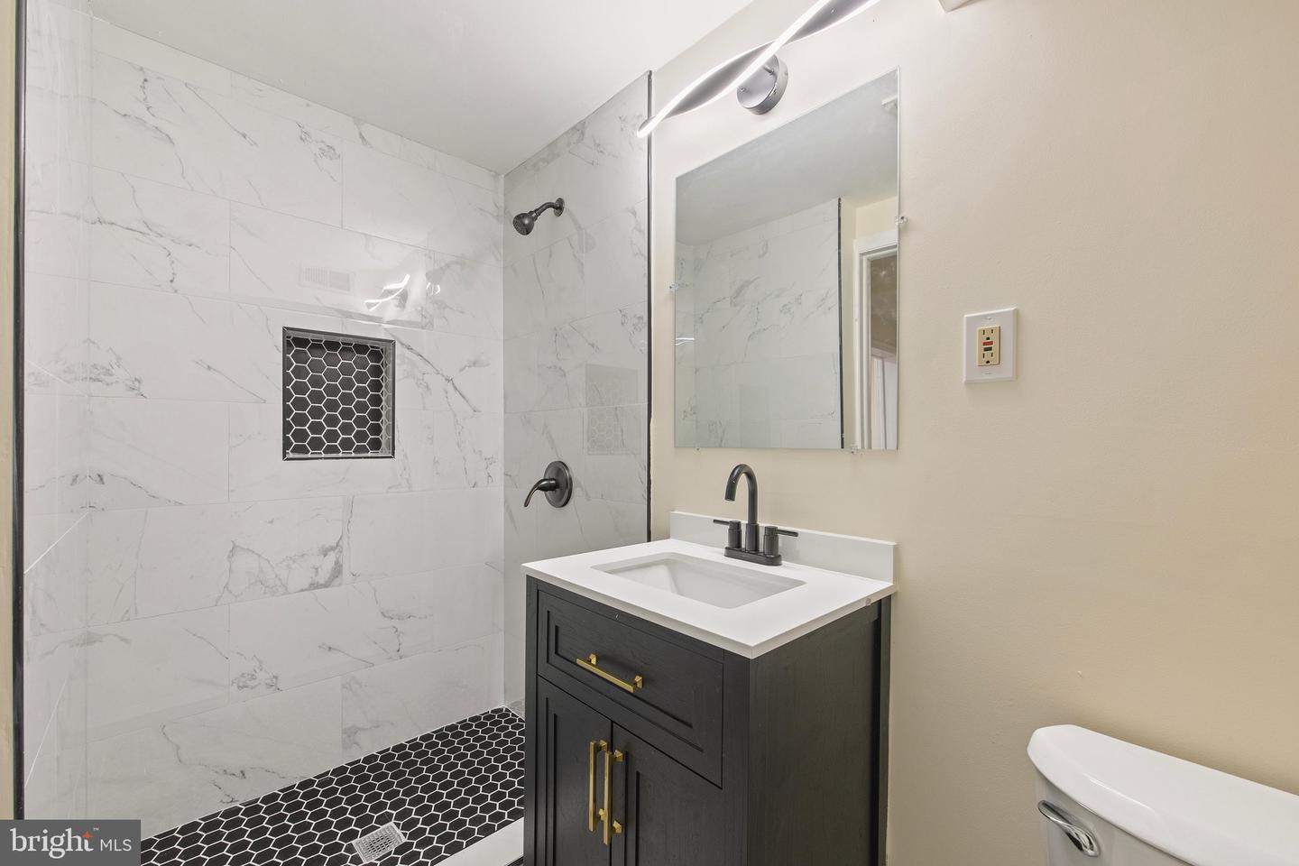 8802 Tamar Dr #14-1 Property Photo 25