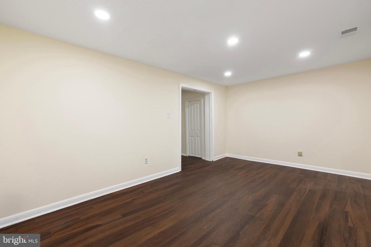 8802 Tamar Dr #14-1 Property Photo 27