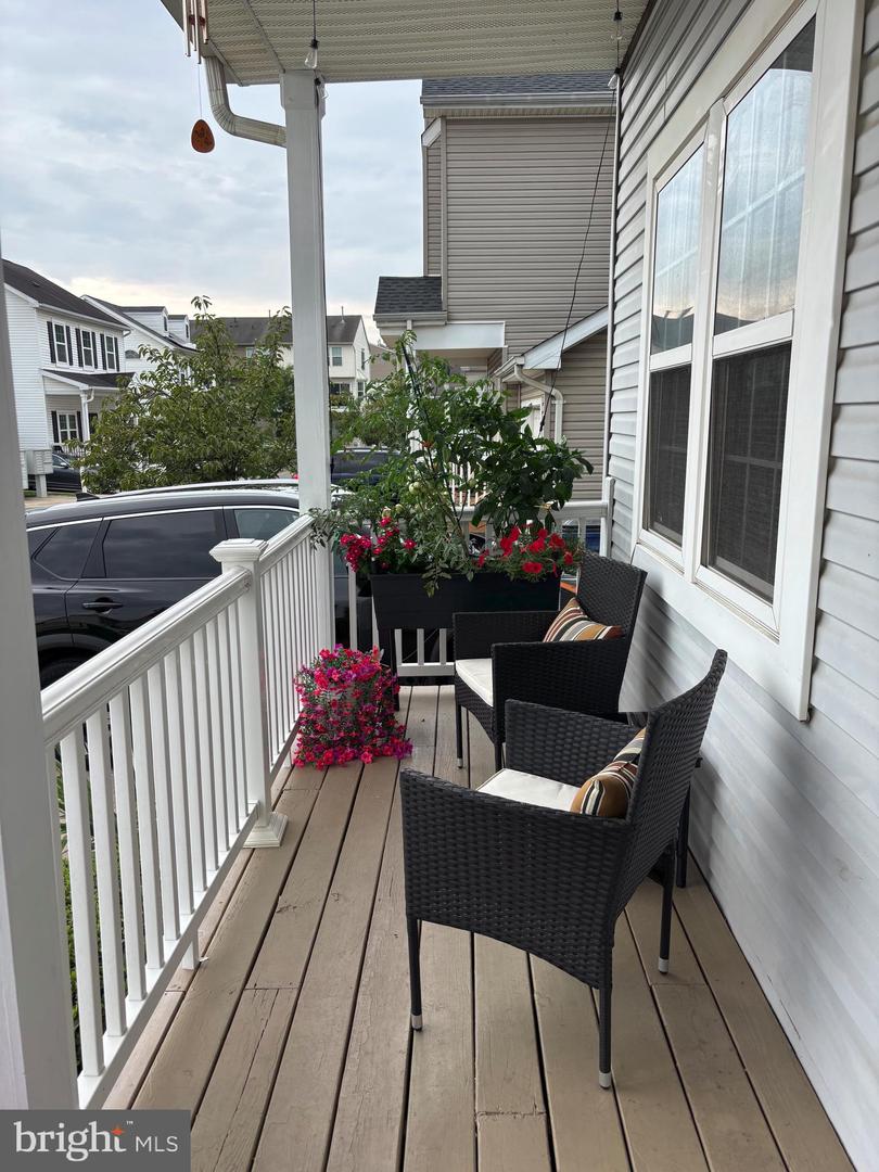 7532 Cove Point Way Property Photo 4