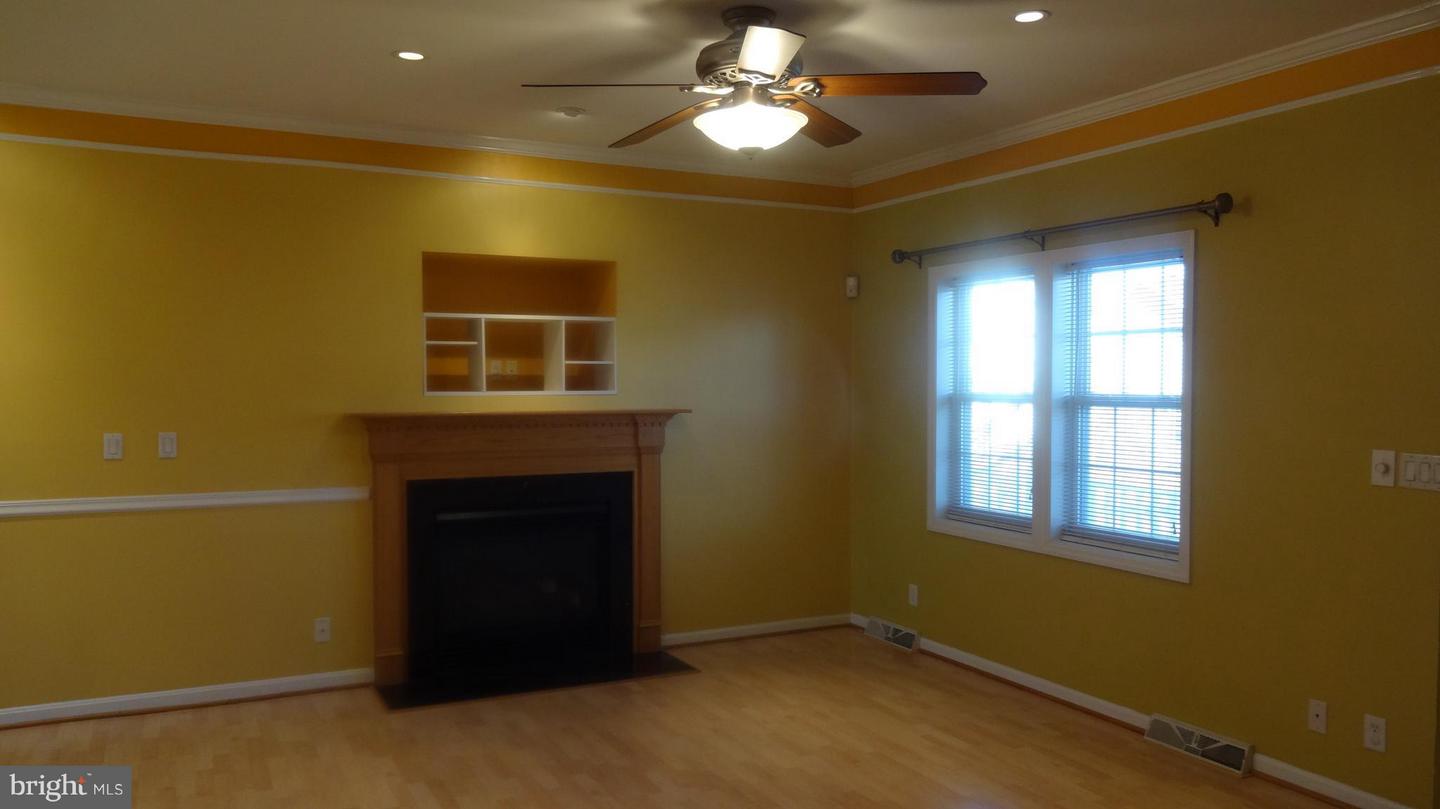 7532 Cove Point Way Property Photo 8