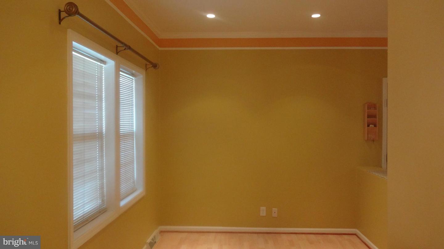 7532 Cove Point Way Property Photo 9